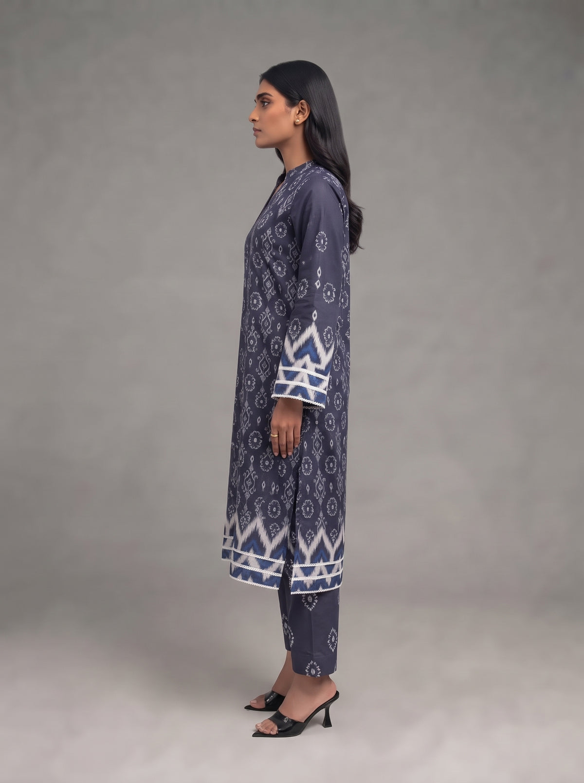 Sapphire Charm - 2 Piece Suit